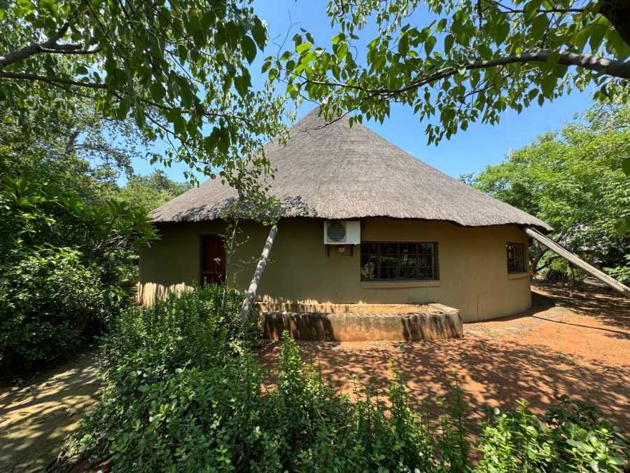 6 Bedroom Property for Sale in Hartbeespoort Rural North West